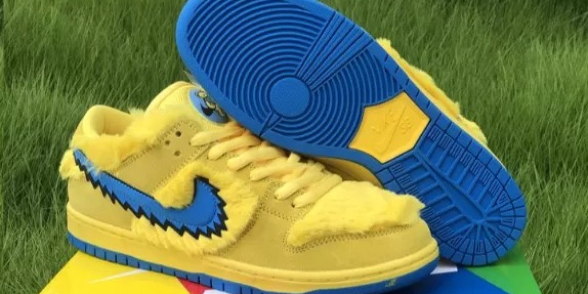 Nike Dunk Low SB: Grateful Dead Bears in Opti Yellow